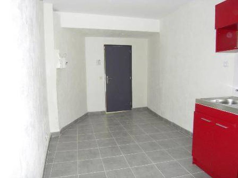 A louer studio rénové Saint Loup 13010 Marseille