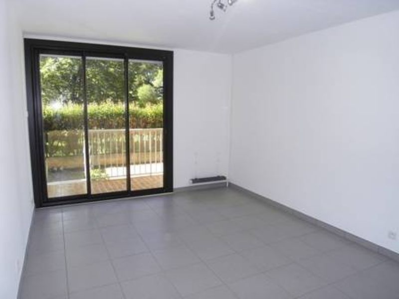A louer Fourragère 13012 Appartement 2 pièces en rez de jardin
